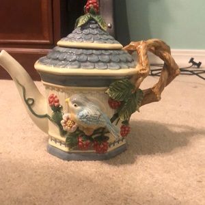 Bird house tea pot PERFECT CONDITION!!